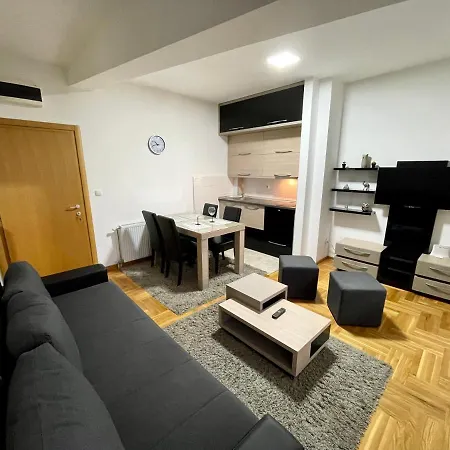 Apartament Lux *