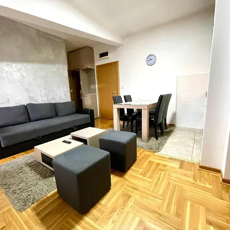 Lux Apartament *